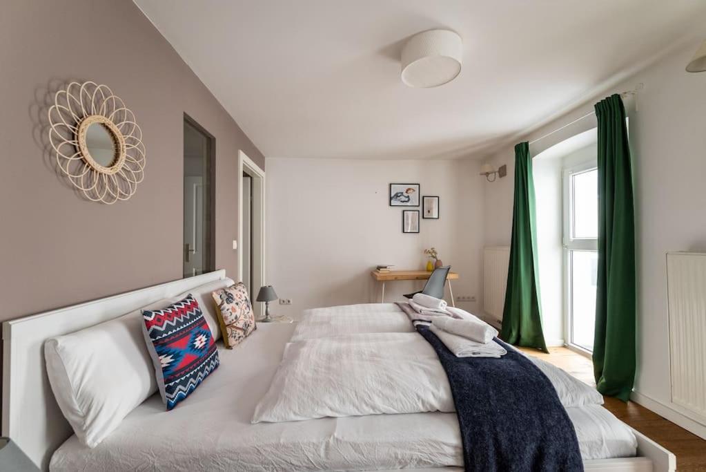 Apartamento Neat 1Br Duplex By Metro And Center By Hm Viena Exterior foto